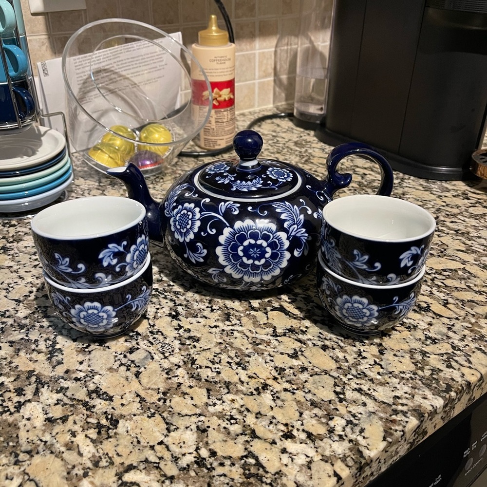 Pier 1 mandarin tea set